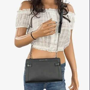 MICHAEL KORS
Rayne Small Saffiano Leather Crossbody Bag
35S0SU9C1L black